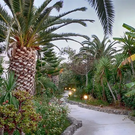 Sandy Hotel 2*