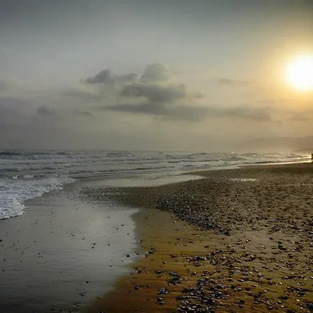 Sandy فندق
