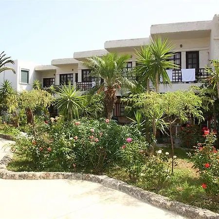 Sandy Hotel 2*